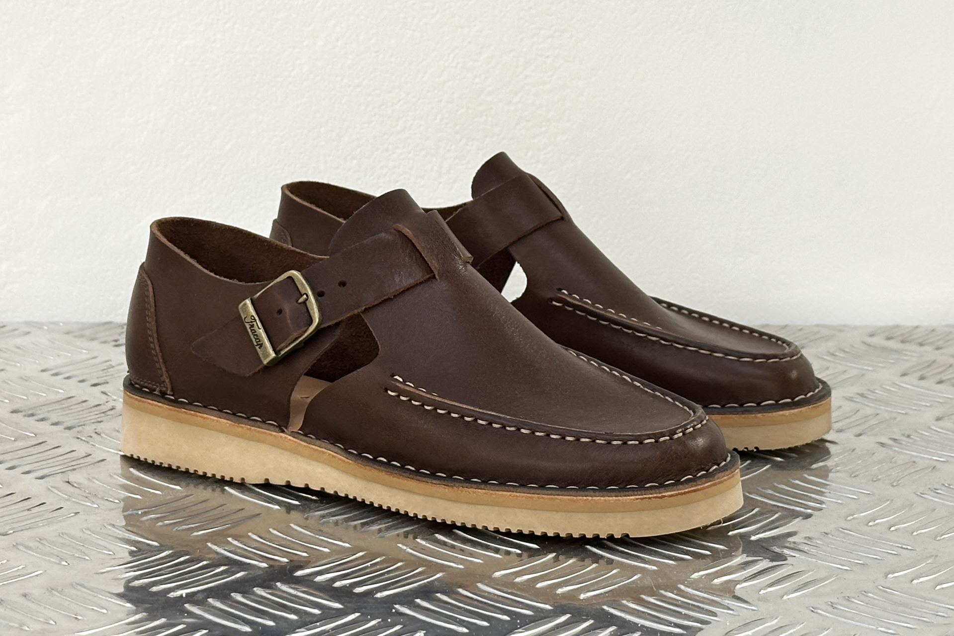 D151 Moro sandals