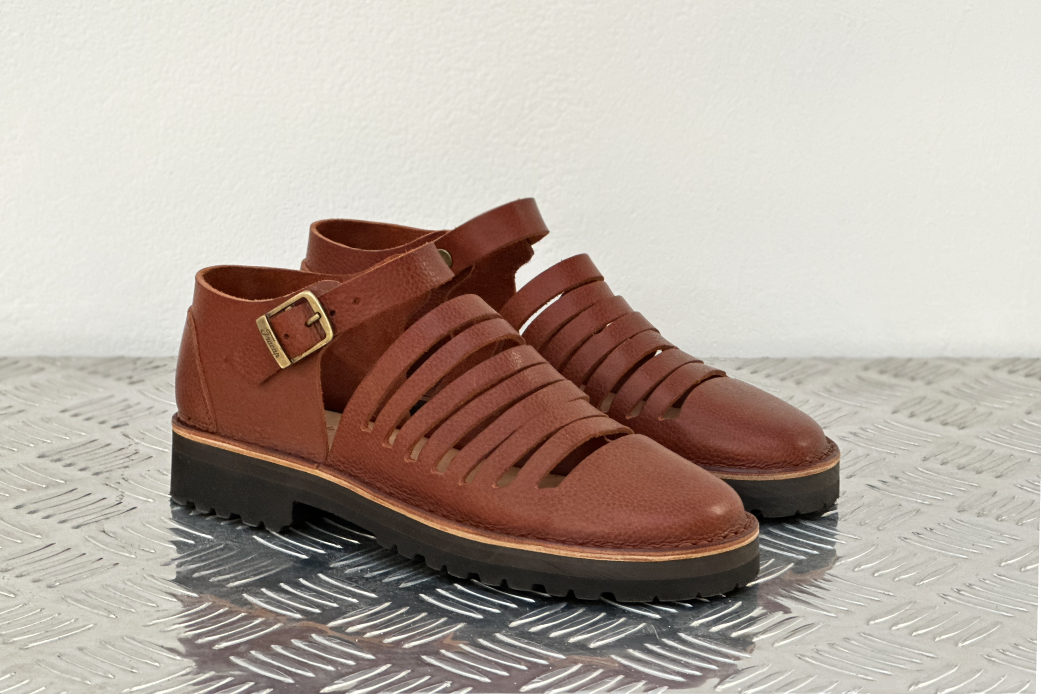 D026 russet sandals