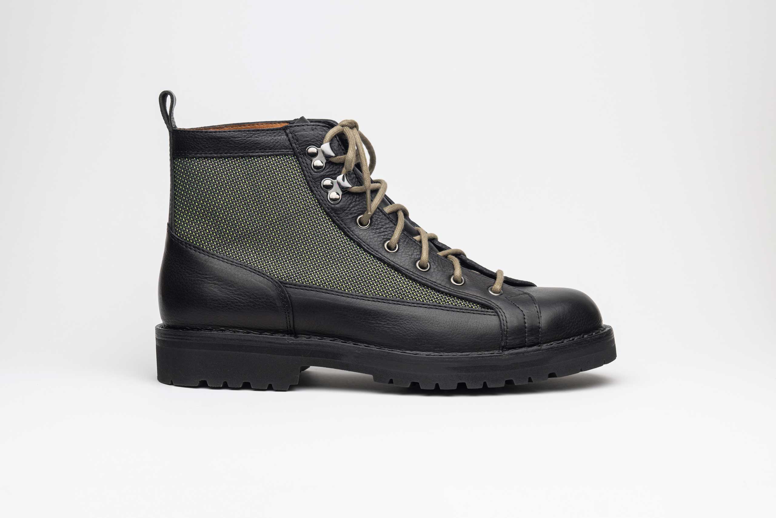 Monkey R651 Black Black Calf Leather Upper Green Canvas Details Calf leather Lining Natural Calf Cuoio Innersole Black Midsole Black Commando Vibram Outsole Gunmetal Eyelets Olive Round Laces