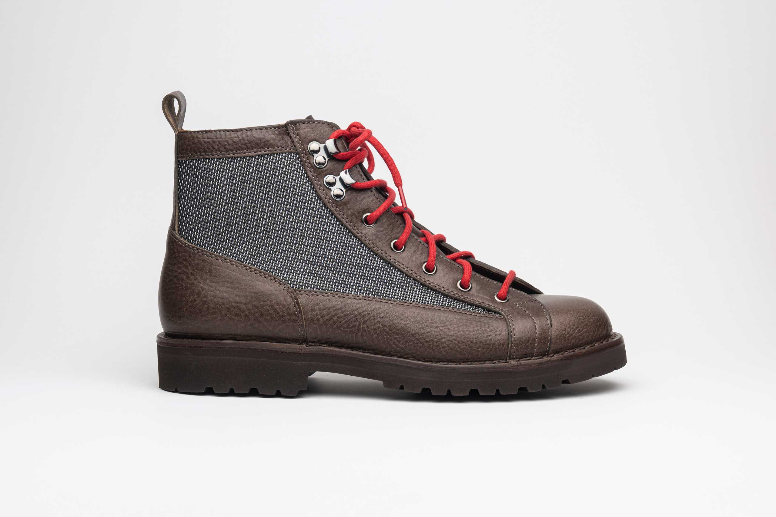 Monkey R651 Brown Corteccia Calf Leather Upper Black Canvas Details Natural Calf leather Lining Natural Calf Cuoio Innersole Brown Midsole Brown Commando Vibram Outsole Gunmetal Eyelets Red Round Laces